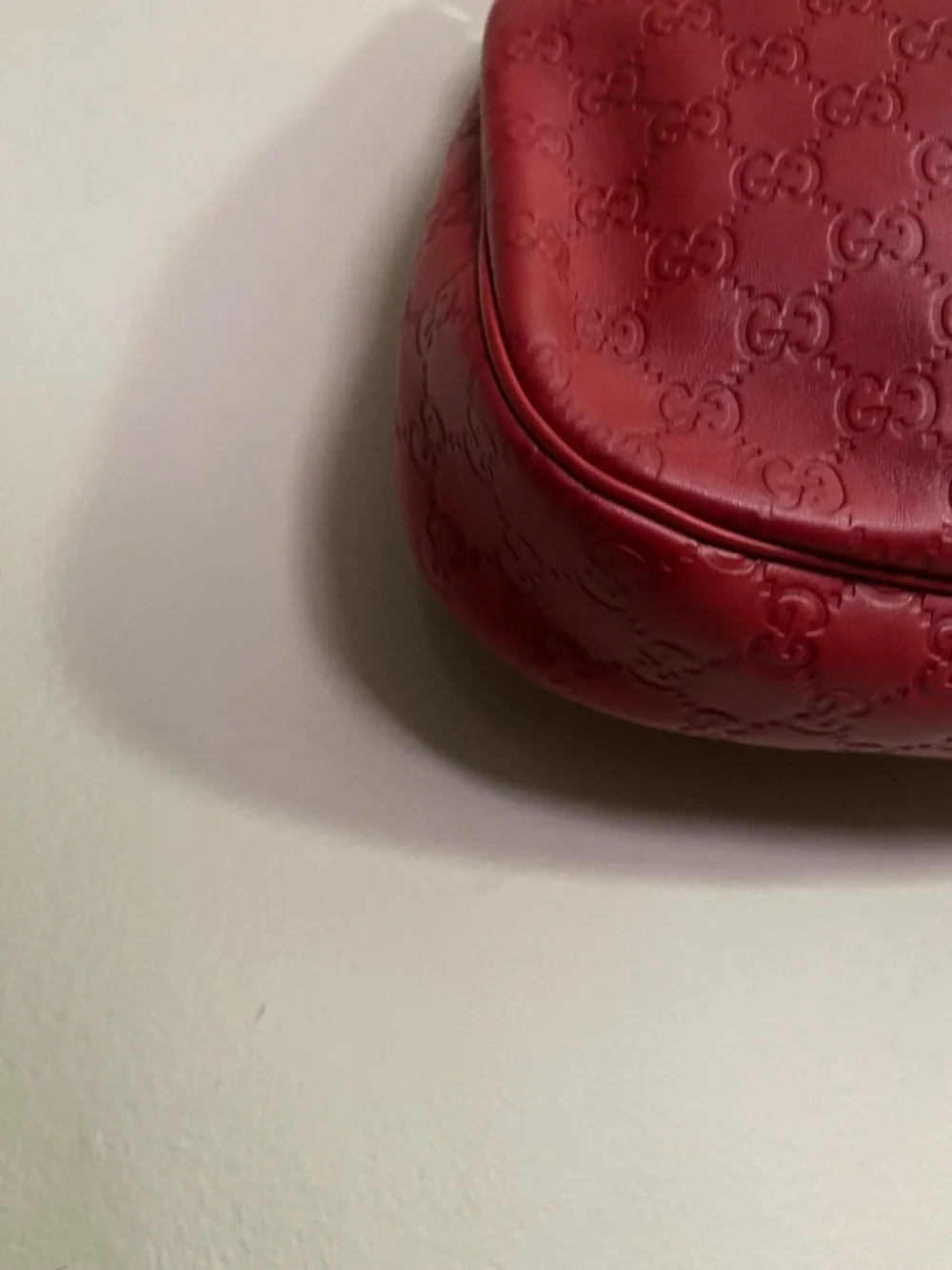 🌺Beautiful Authentic Gucci Guccissima Charmy  Hobo Red Leather Bag.